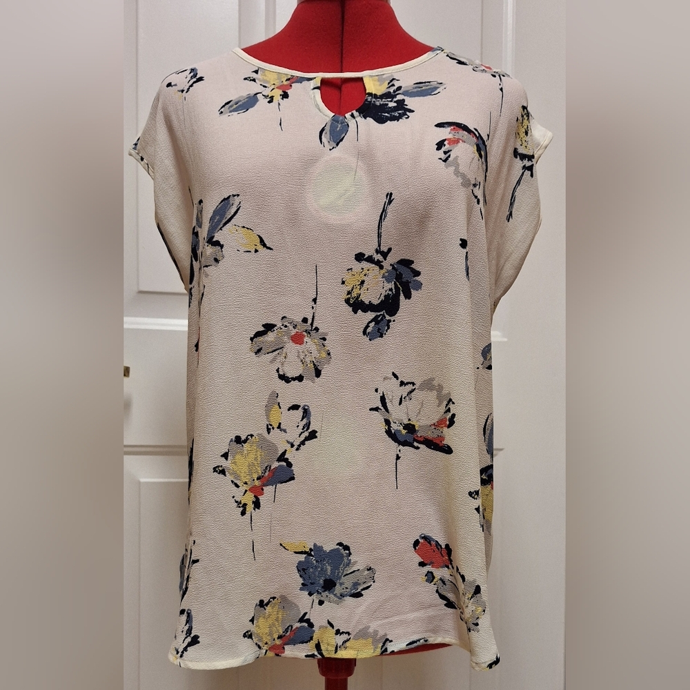 NWT Pretty Maurices Floral Blouse Size M